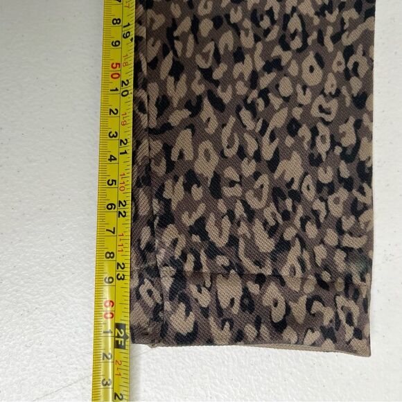 Spanx Look At Me Now Leopard Seamless Legging Browns Women Size Medium Shaping - Picture 12 of 13
